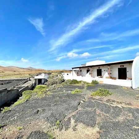 Holiday home Bonita Casa Rural En Finca Con Wifi Y Vista A Volcan Costa Teguise