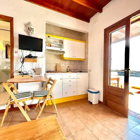 Bonita Casa Rural En Finca Con Wifi Y Vista A Volcan * Costa Teguise